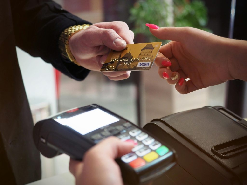 Key Differences Between Invoice Factoring and Line of Credit