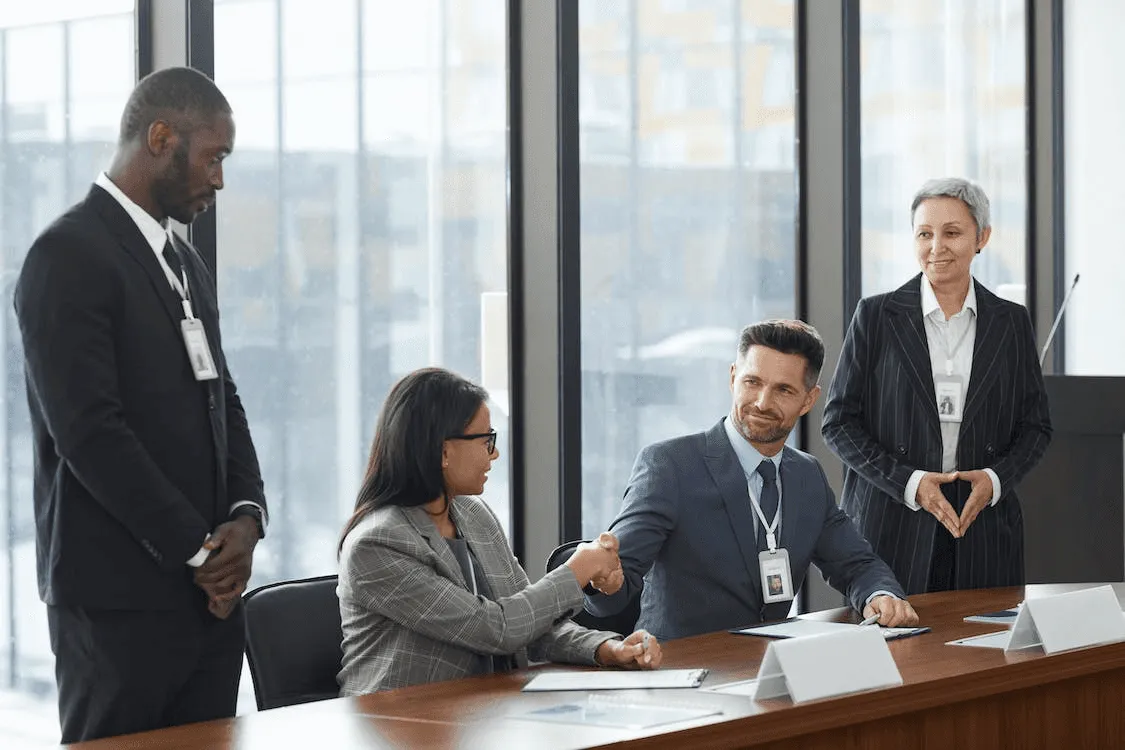 How Does a Mortgage Broker Work?
