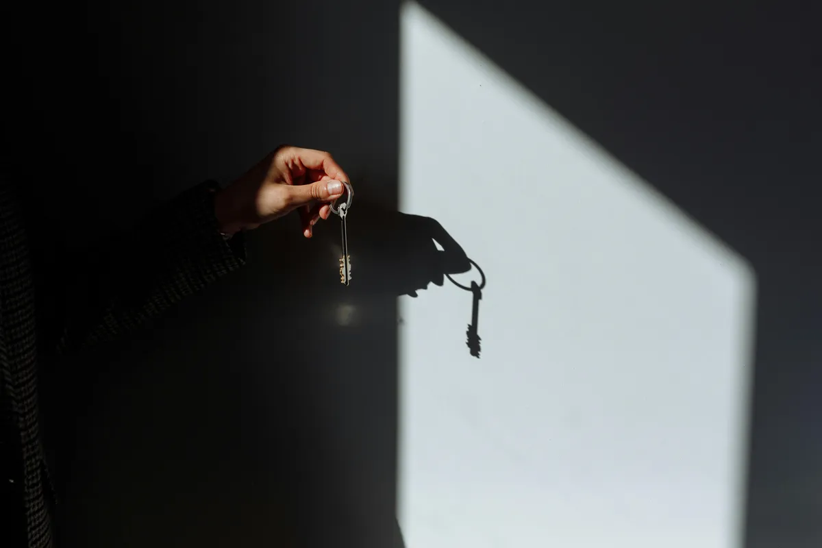 Risks of Buying a House Without a Solicitor