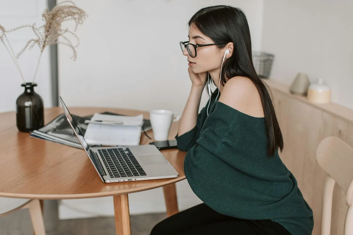 Crafting an Attention-Grabbing Subject Line